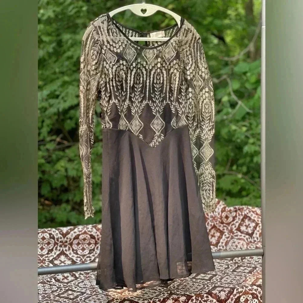 Altar’d State Gold and Black Layered Dress Small - Picture 2 of 7